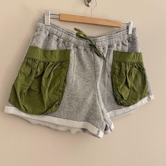 BDG Gray & Olive Utility Pocket Sweat Shorts Size L | Cozy Streetwear - Picture 4 of 10